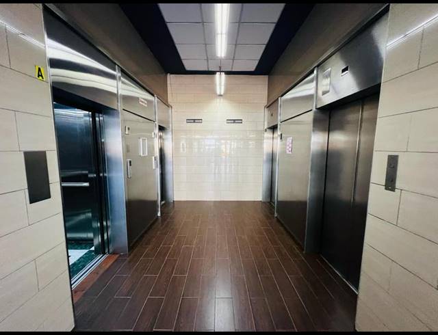 4 BEDROOM APARTMENT FOR SALE IN BRAAMFONTEIN